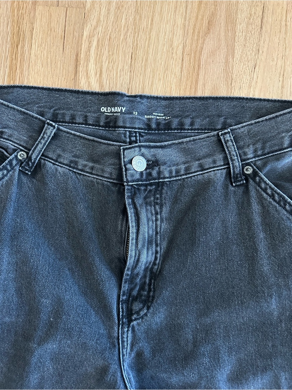 Old Navy Baggy Wide Leg Cargo Jeans mid rise drapey denim grey wash black 12 - Picture 5 of 11